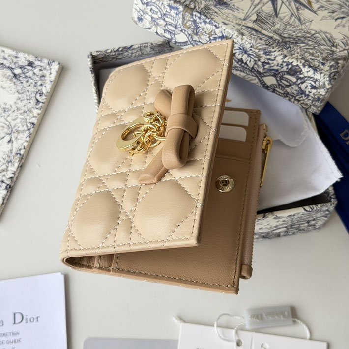 最高級ディオールスーパーコピー 財布 Lady Dior Dahlia ウォレット ベージュ S2605OUQC_M10I ディオール 財布 新作 2026 - 画像 (2)