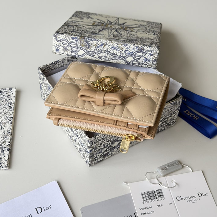 最高級ディオールスーパーコピー 財布 Lady Dior Dahlia ウォレット ベージュ S2605OUQC_M10I ディオール 財布 新作 2026 - 画像 (13)