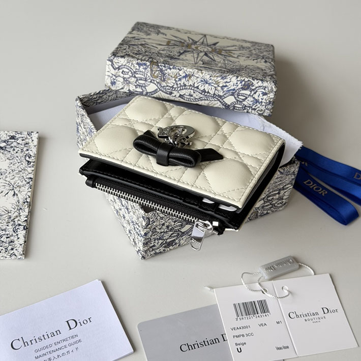 最高級ディオールスーパーコピー 財布 Lady Dior Dahlia ウォレット ホワイト S2605OUQC_M06E ディオール 財布 アウトレット - 画像 (5)