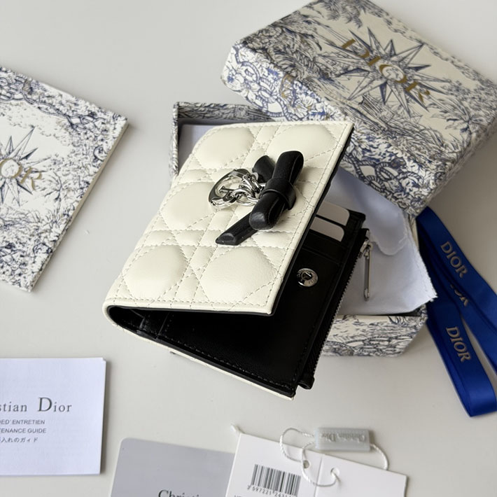 最高級ディオールスーパーコピー 財布 Lady Dior Dahlia ウォレット ホワイト S2605OUQC_M06E ディオール 財布 アウトレット - 画像 (3)