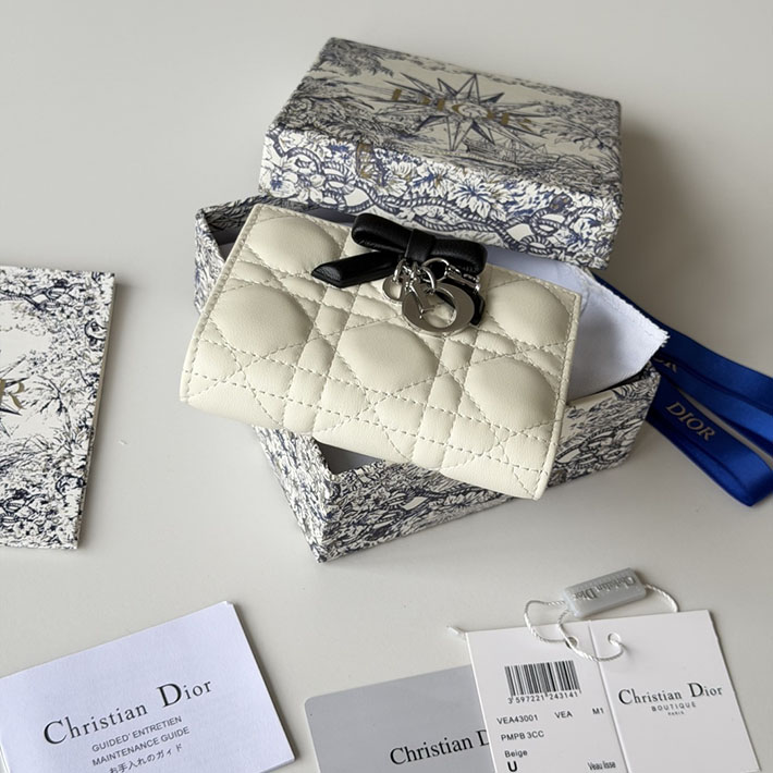 最高級ディオールスーパーコピー 財布 Lady Dior Dahlia ウォレット ホワイト S2605OUQC_M06E ディオール 財布 アウトレット - 画像 (13)
