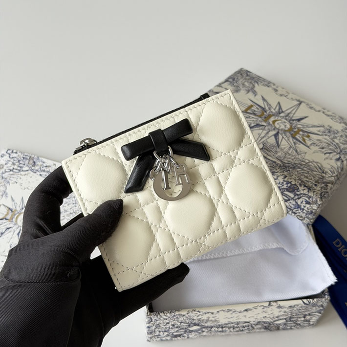 最高級ディオールスーパーコピー 財布 Lady Dior Dahlia ウォレット ホワイト S2605OUQC_M06E ディオール 財布 アウトレット - 画像 (12)