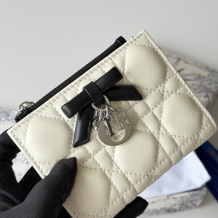 最高級ディオールスーパーコピー 財布 Lady Dior Dahlia ウォレット ホワイト S2605OUQC_M06E ディオール 財布 アウトレット - 画像 (11)