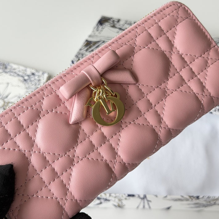 最高級ディオールスーパーコピー Lady Dior Voyageur スリムウォレット リボン S2600OUQC_5832 ディオール 財布 ピンク - 画像 (7)
