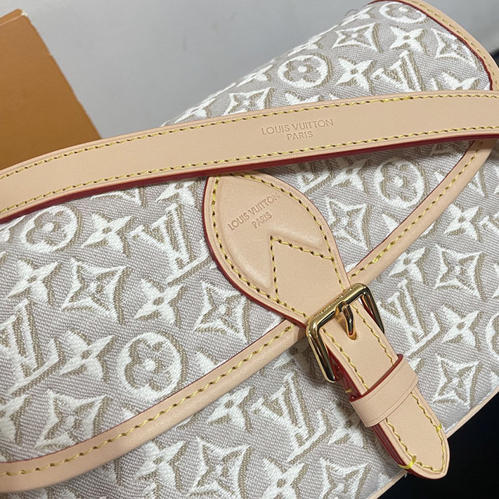 ルイヴィトン バッグ 新作 Louis Vuitton ディアヌ PM ショルダーバッグ エンブレム ポプラ M29795 ルイヴィトン ショルダーバッグ レディース - 画像 (5)
