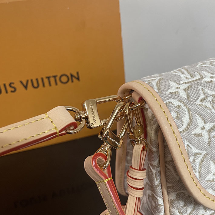 ルイヴィトン バッグ 新作 Louis Vuitton ディアヌ PM ショルダーバッグ エンブレム ポプラ M29795 ルイヴィトン ショルダーバッグ レディース - 画像 (4)