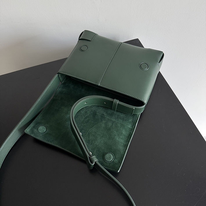 最高級ボッテガスーパーコピー Bottega Veneta アンゴロ メッセンジャー アルピグリーン 867404V6HU03123 ボッテガ バッグ メンズ アウトレット - 画像 (5)