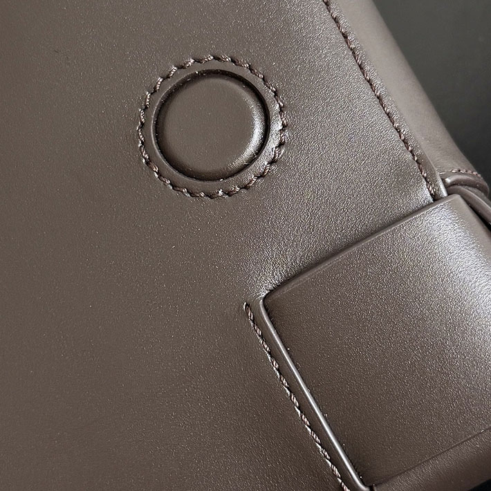 最高級ボッテガスーパーコピー Bottega Veneta アンゴロ メッセンジャー エスプレッソ 867404V6HU02008 ボッテガ バッグ メンズ ショルダー - 画像 (6)