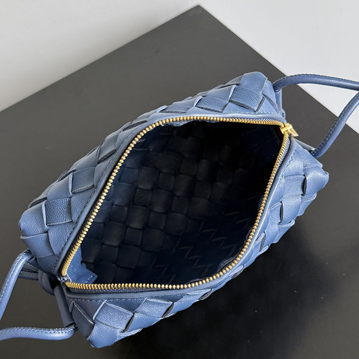 最高級ボッテガスーパーコピー Bottega Veneta MINI LOOP CROSSBODY BAG ブルーヴェネツィア 723547V1G114103 ボッテガ バッグ レディース - 画像 (2)