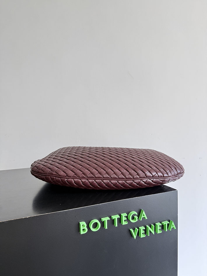 最高級ボッテガスーパーコピー Bottega Veneta ショルダーバッグ レディース ディープマホガニー 873189V66V06147 ボッテガ バッグ 芸能人 - 画像 (8)