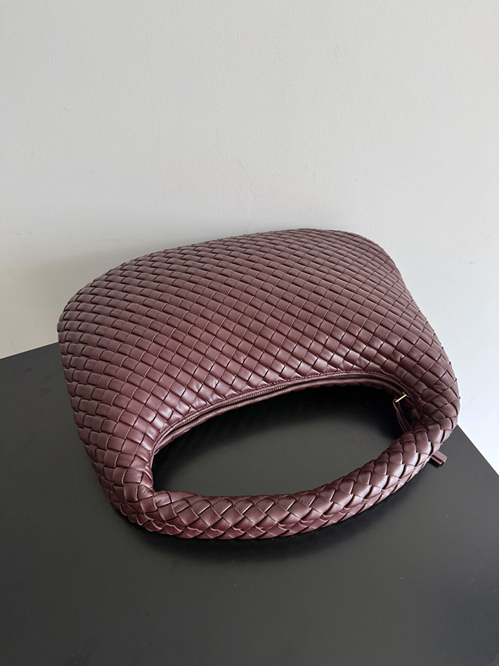 最高級ボッテガスーパーコピー Bottega Veneta ショルダーバッグ レディース ディープマホガニー 873189V66V06147 ボッテガ バッグ 芸能人 - 画像 (7)