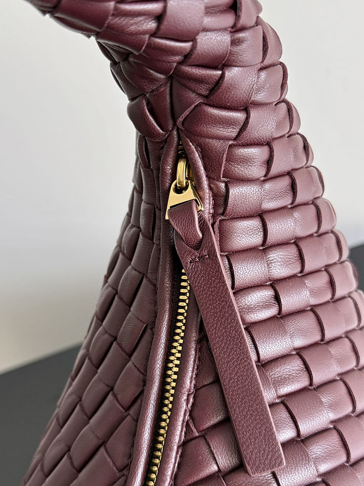 最高級ボッテガスーパーコピー Bottega Veneta ショルダーバッグ レディース ディープマホガニー 873189V66V06147 ボッテガ バッグ 芸能人 - 画像 (6)