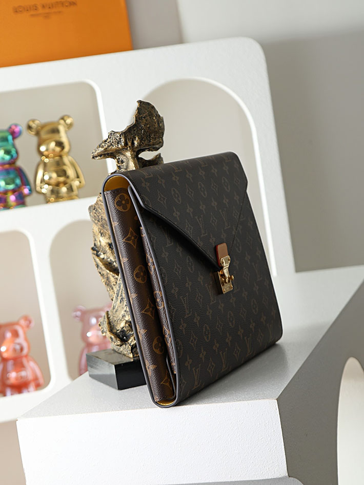 ルイヴィトン バッグ 新作 Louis Vuitton フォルダー・マーク メンズ ブラウン GI0721 ルイヴィトン メンズバッグ ランキング - 画像 (8)