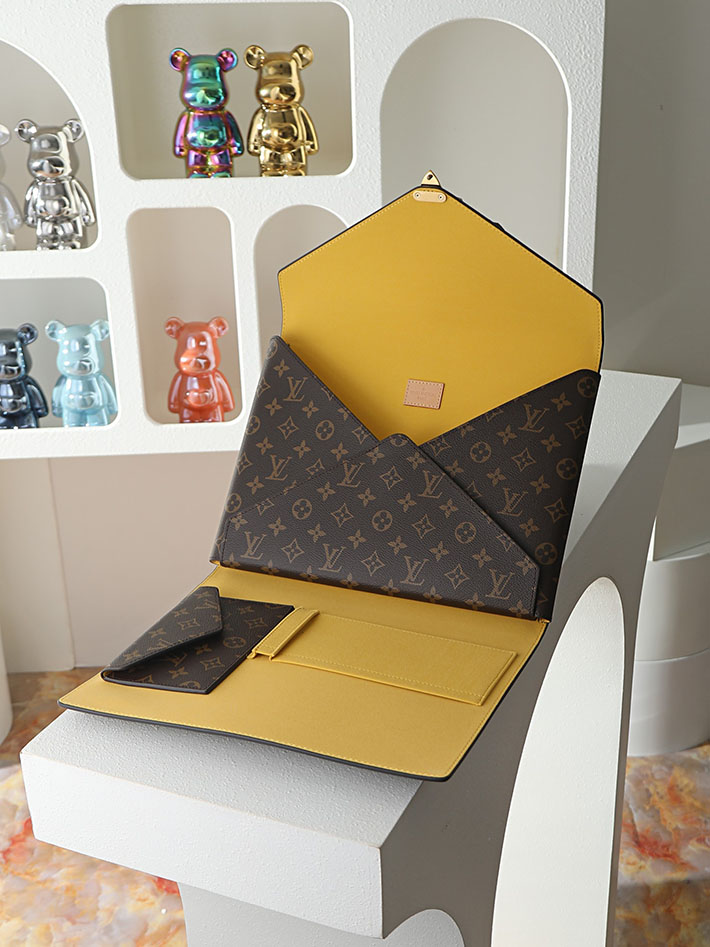 ルイヴィトン バッグ 新作 Louis Vuitton フォルダー・マーク メンズ ブラウン GI0721 ルイヴィトン メンズバッグ ランキング - 画像 (4)