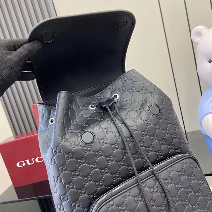 グッチ直営アウトレット店 GUCCI GGエンブレム ミディアム バックパック ブラック 854750 AAFWC 1048 グッチ リュック アウトレット - 画像 (3)