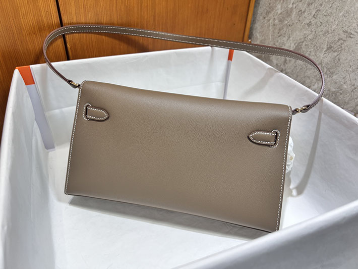 エルメスコピー通販 HERMES ケリーエラン エトゥープ マダム ゴールド金具 ケリーエラン H085208CC18 ケリーエラン 定価 - 画像 (8)