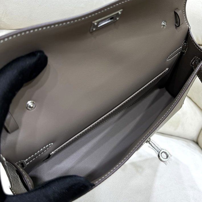 エルメスコピー通販 HERMES ケリーエラン エトゥープ シェブルミゾル シルバー金具 ケリーエラン H085885CK18 ケリーエラン 人気 - 画像 (4)