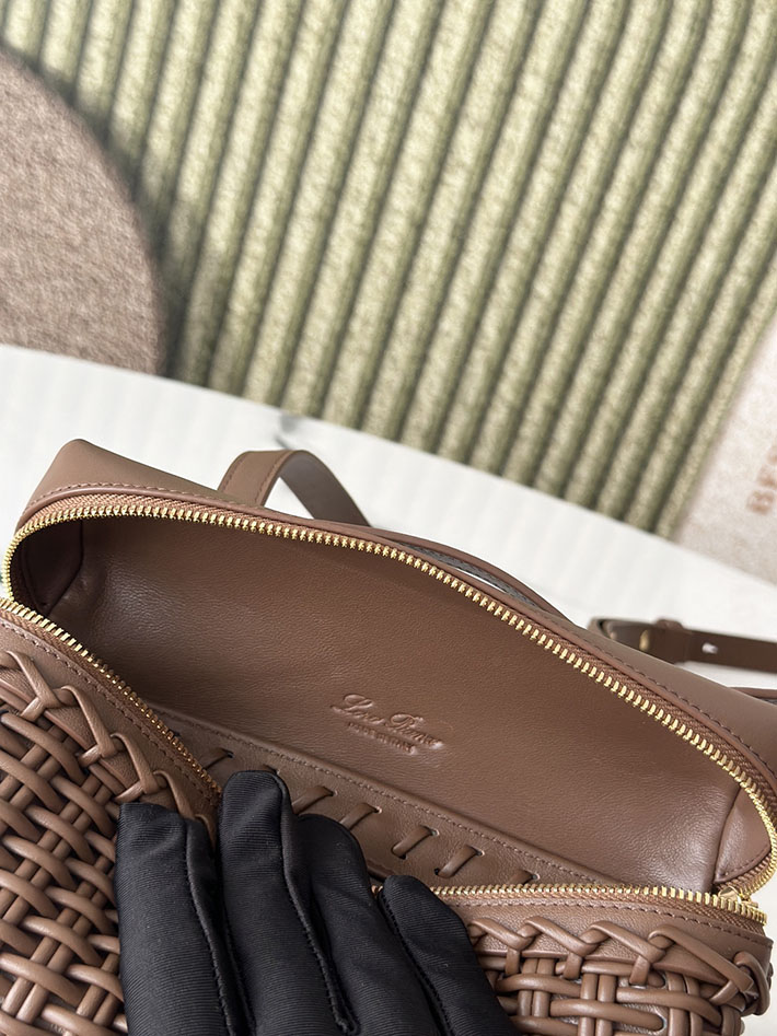 最高級ロロピアーナスーパーコピー Loro piana エクストラ・ポケット・ポーチ L19 ペカン 2634406 ロロピアーナ バッグ アウトレット - 画像 (2)