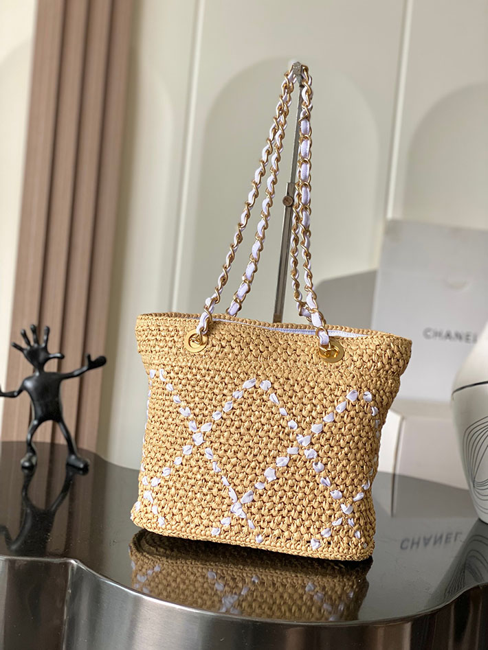 シャネル 新作バッグ 2026 CHANEL スモールショッピングバッグ ベージュ ホワイト AS5811 B22059 U6018 シャネル トートバッグ 新作 2026 - 画像 (10)