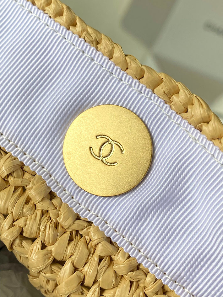 シャネル 新作バッグ 2026 CHANEL スモールショッピングバッグ ベージュ ホワイト AS5811 B22059 U6018 シャネル トートバッグ 新作 2026 - 画像 (6)