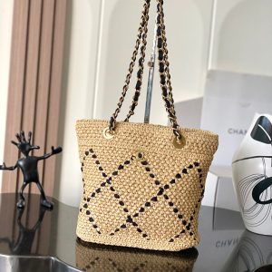 シャネル トートバッグ 公式