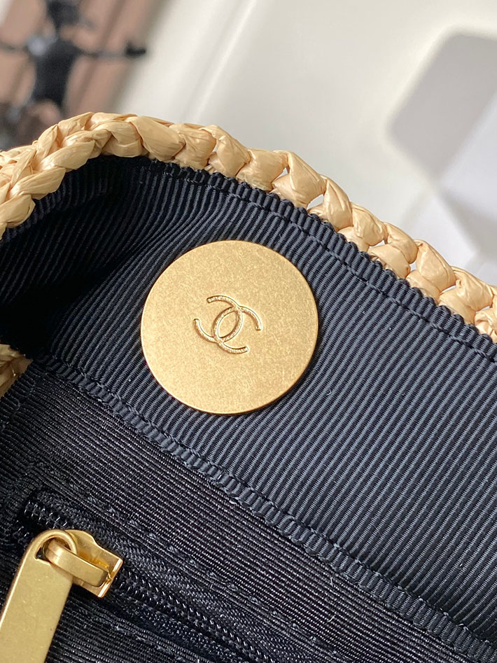 シャネル 新作バッグ 2026 CHANEL スモールショッピングバッグ ベージュ ブラック AS5811 B22059 U6017 シャネル トートバッグ 公式 - 画像 (6)