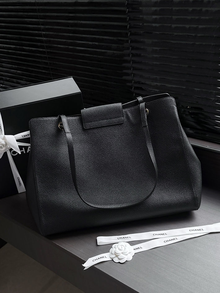 シャネル 新作バッグ 2026 CHANEL ラージ ショッピング バッグ 2026新作 ブラック AS6245-B24024-94305 シャネル トートバッグ 公式 - 画像 (9)
