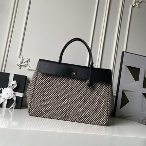 シャネル トートバッグ 公式