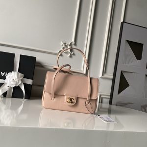シャネル ショルダー バッグ 公式
