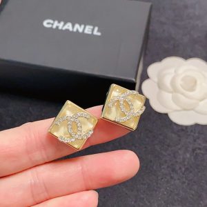 シャネル ピアス 安い