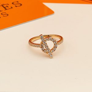 エルメス エシャペ リング 定価