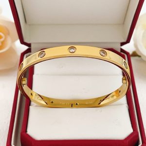 カルティエ ブレスレット アウトレット