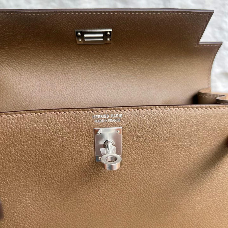 エルメスコピー通販 HERMES ケリーダンス2 ベージュドゥワイマール エバーカラー シルバー金具 H076241CKD0 エルメス リュック レディース - 画像 (4)
