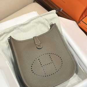 エブリン23 定価