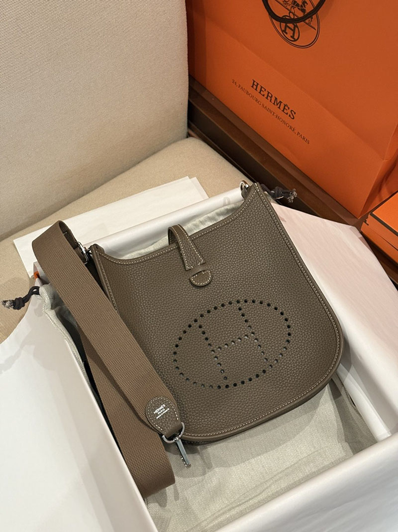 エルメスコピー通販 HERMES エヴリン3 23 エトゥープ トリヨンクレマンス シルバー金具 H087941CK18 エブリン23 定価 - 画像 (7)