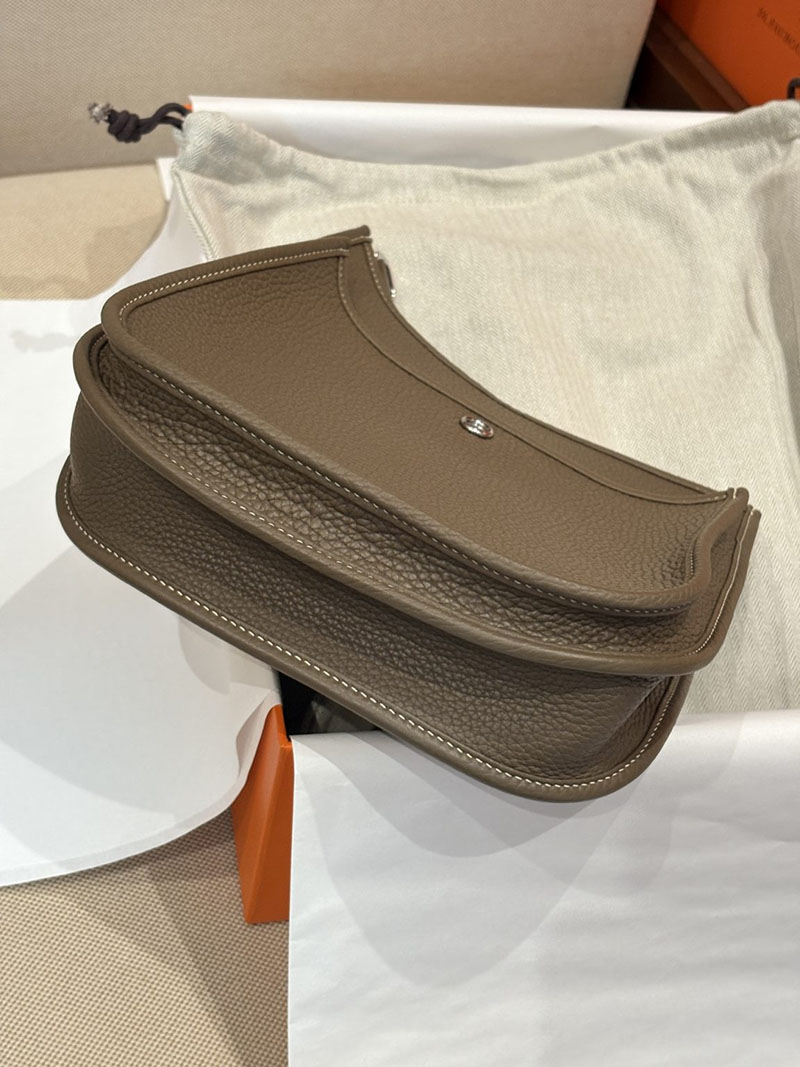 エルメスコピー通販 HERMES エヴリン3 23 エトゥープ トリヨンクレマンス シルバー金具 H087941CK18 エブリン23 定価 - 画像 (5)