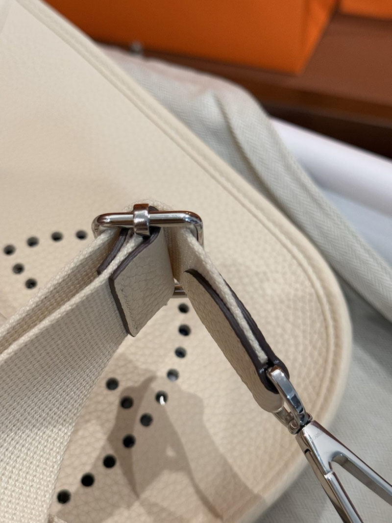 エルメスコピー通販 HERMES エヴリン3 23 クレ トリヨンクレマンス シルバー金具 H087941CK10 エルメス ショルダーバッグ エブリン - 画像 (5)