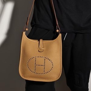 エルメスエヴリン23発売