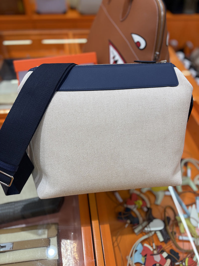 エルメス メンズバッグ HERMES R.M.S 12H bag フール トゥ バッグ ブルーサフィール トワルアッシュ シルバー金具 2634707 HERMES R.M.S 12H bag - 画像 (5)