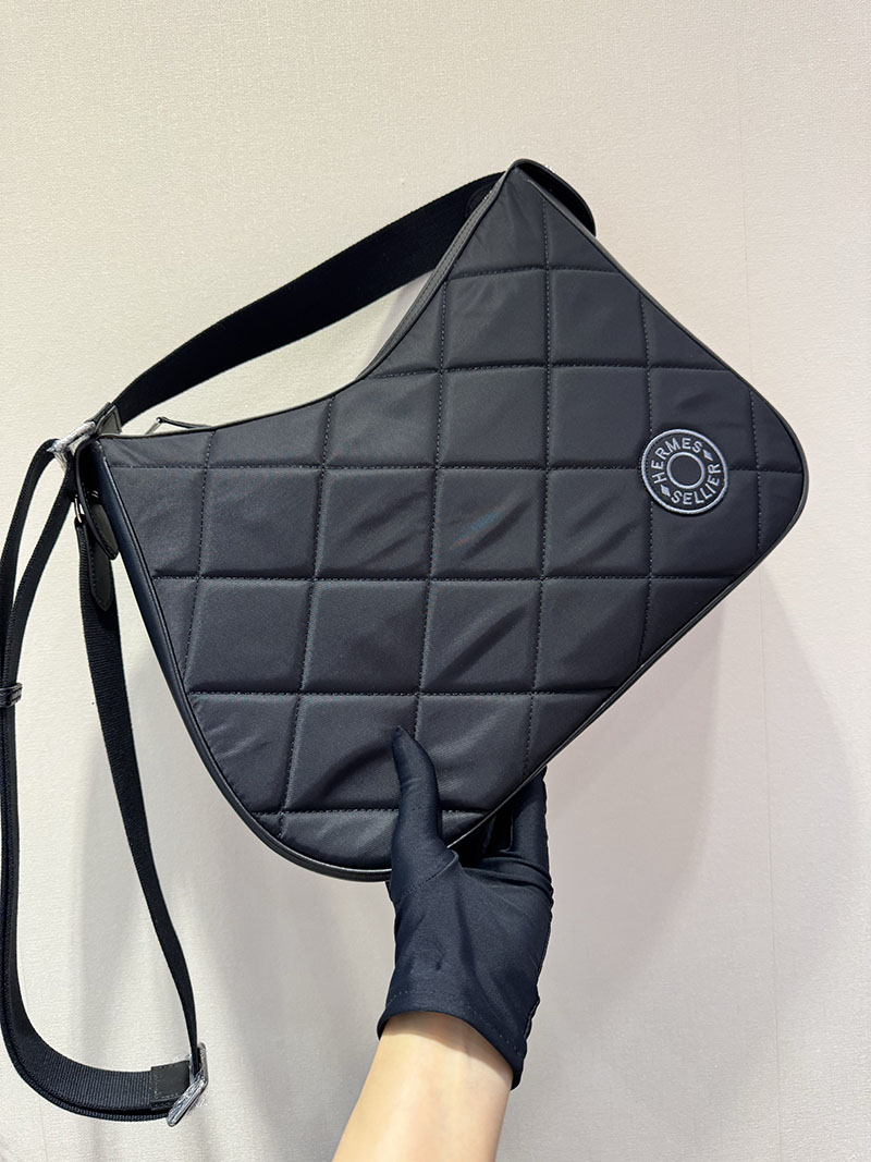 エルメス メンズバッグ HERMES Horseback bag ホースバッグ ブラック キャンバス シルバー金具 H085410CKAD エルメス ホースバッグ - 画像 (8)
