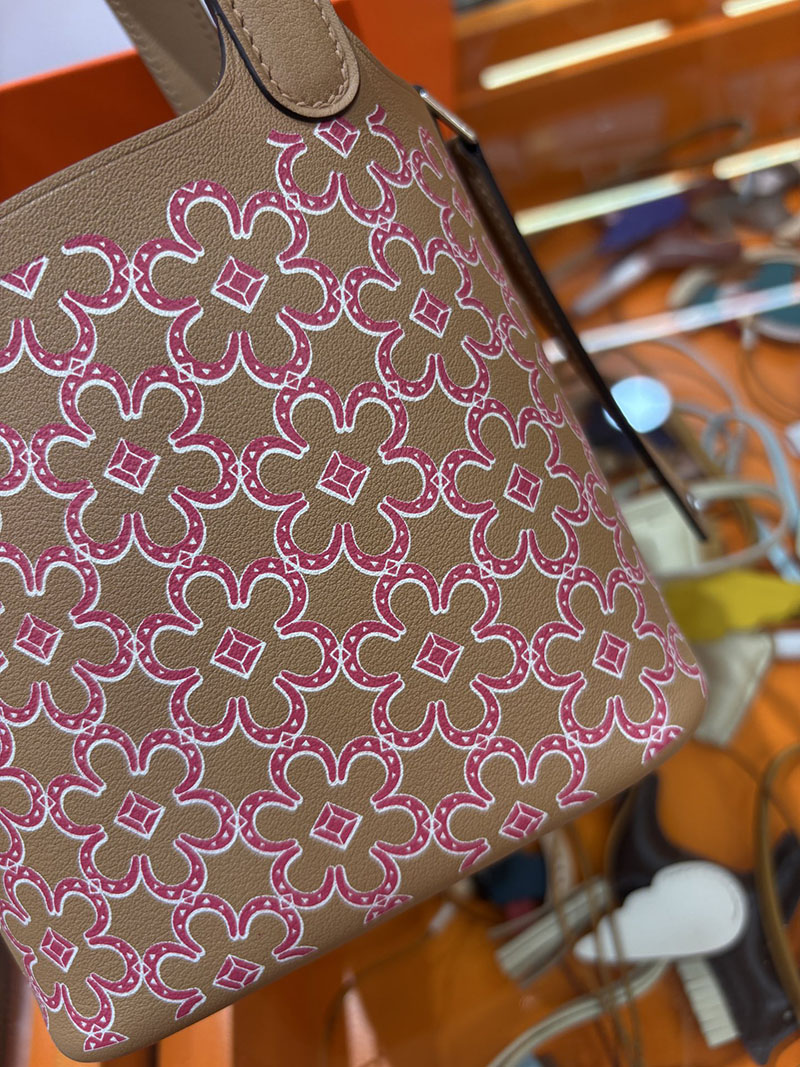 エルメス ピコタン 公式 HERMES ピコタンロックミクロ チャイ/モーヴシルベストル/ホワイト スイフト シルバー金具 2634727 エルメス ピコタン 14 - 画像 (7)
