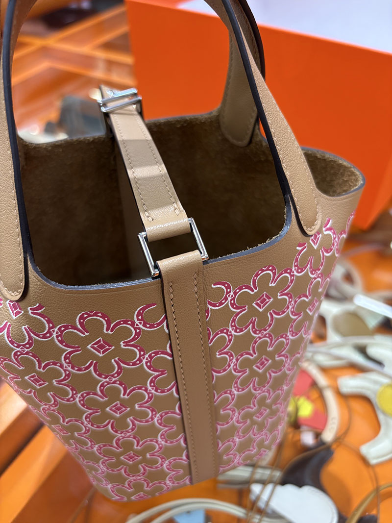 エルメス ピコタン 公式 HERMES ピコタンロックミクロ チャイ/モーヴシルベストル/ホワイト スイフト シルバー金具 2634727 エルメス ピコタン 14 - 画像 (5)