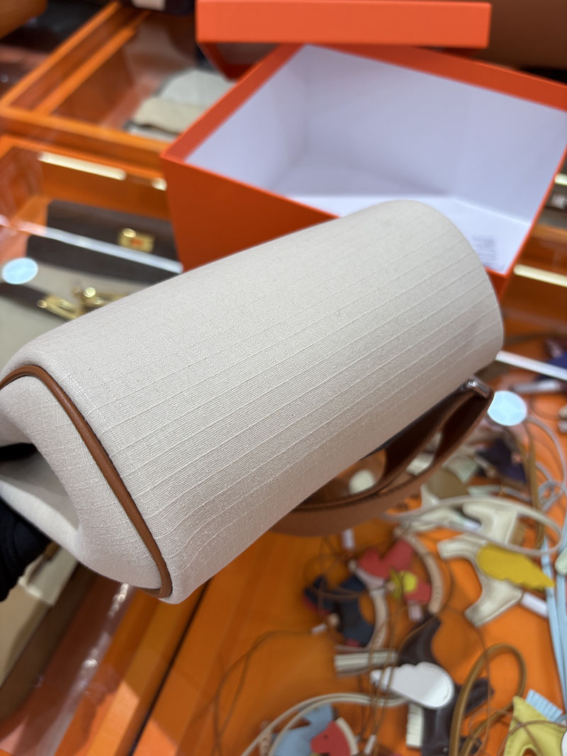 エルメス アッカド PM HERMES Hac a Dos PM ゴールド スイフト/トワルアッシュ シルバー金具 2634728 ケリー アッカド pm 定価 - 画像 (3)