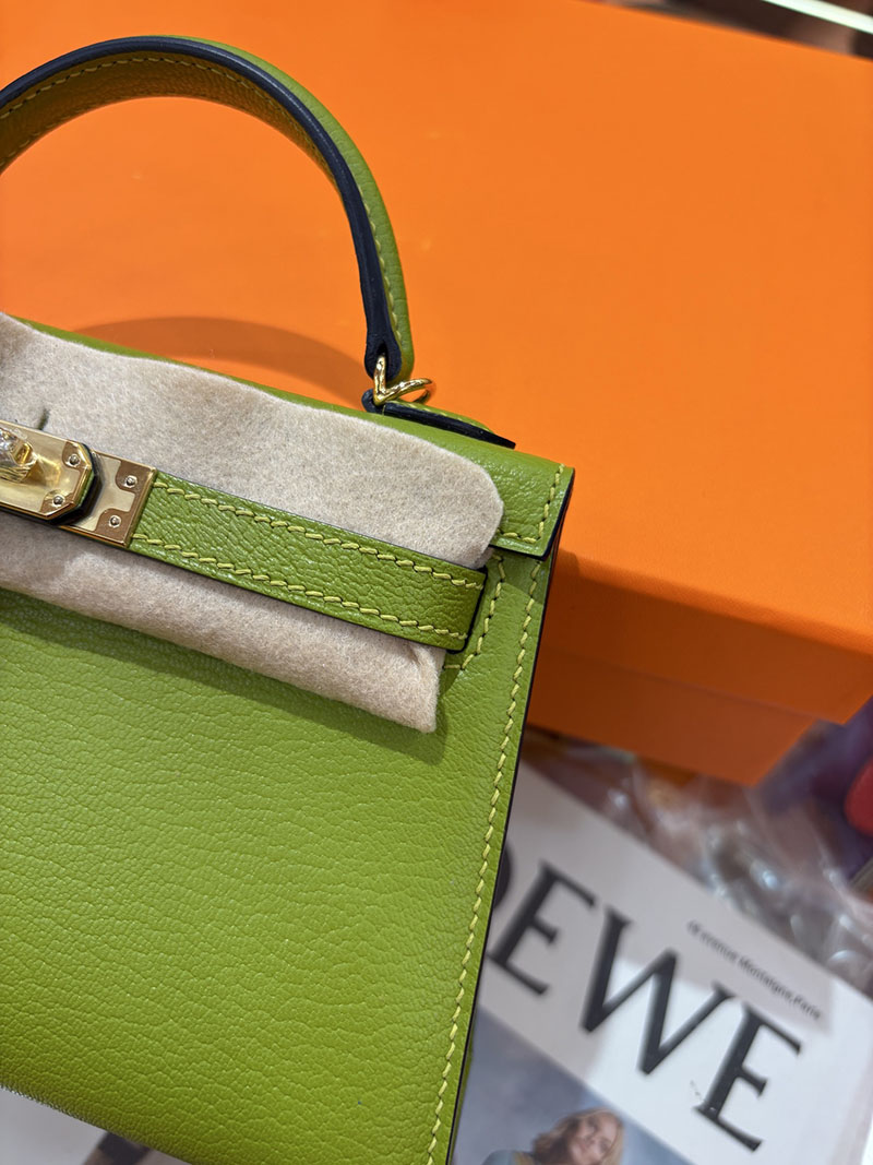 ミニケリー 定価 HERMES ケリーミニ2 外縫い アニスグリーン シェブルミゾル ゴールド金具 H073628CC66 エルメス ケリーミニ2 - 画像 (8)