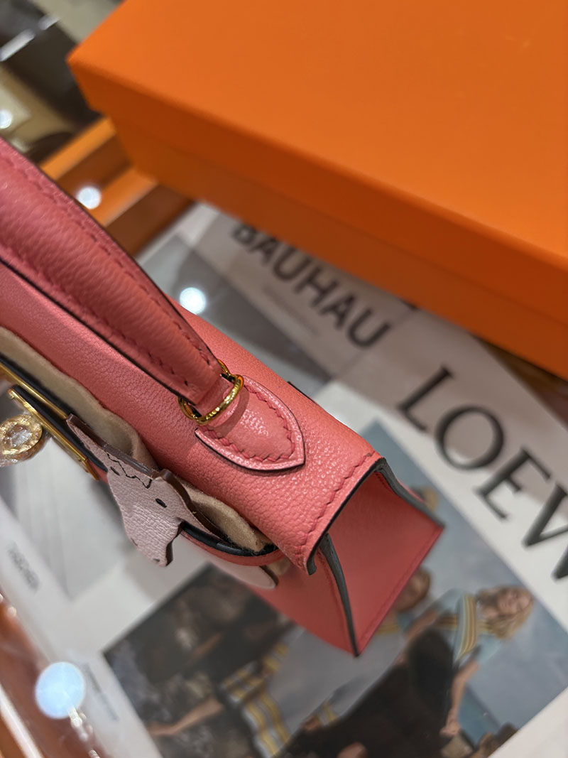 ミニケリー 定価 HERMES ケリーミニ2 外縫い ローズアザレ シェブルミゾル ゴールド金具 H073628CC8W エルメス ケリーミニ2 - 画像 (9)