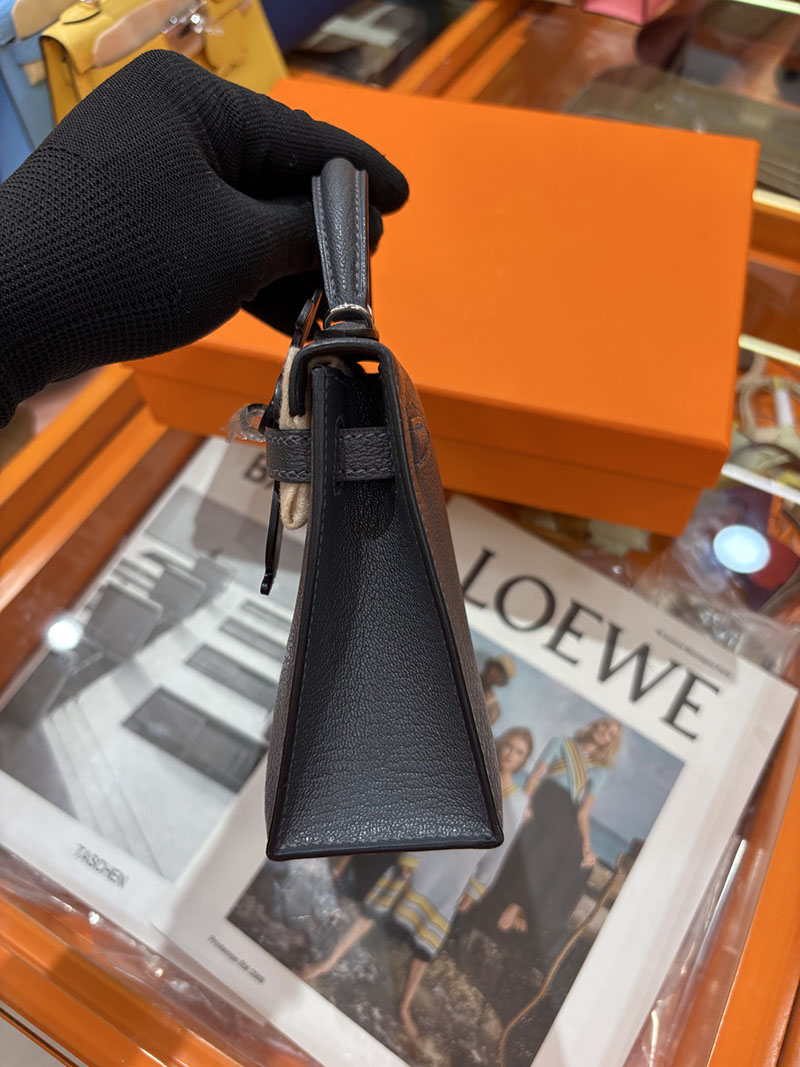 ミニケリー 定価 HERMES ケリーミニ2 外縫い グラファイト シェブルミゾル シルバー金具 H073628CK88 エルメス ケリーミニ2 - 画像 (7)