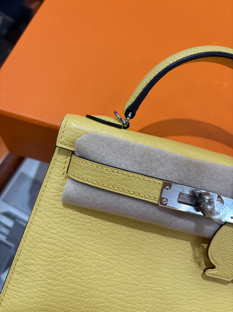 ミニケリー 定価 HERMES ケリーミニ2 外縫い ジョーヌナプル シェブルミゾル シルバー金具 H073628CK9O エルメス ケリーミニ2 - 画像 (9)
