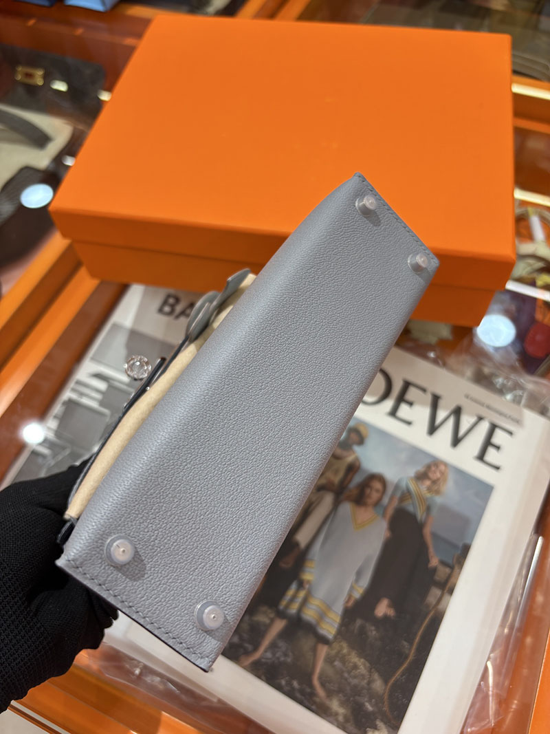 ミニケリー 定価 HERMES ケリーミニ2 外縫い ブルーグラシエ シェブルミゾル シルバー金具 H073628CK8U エルメス ケリーミニ2 - 画像 (3)