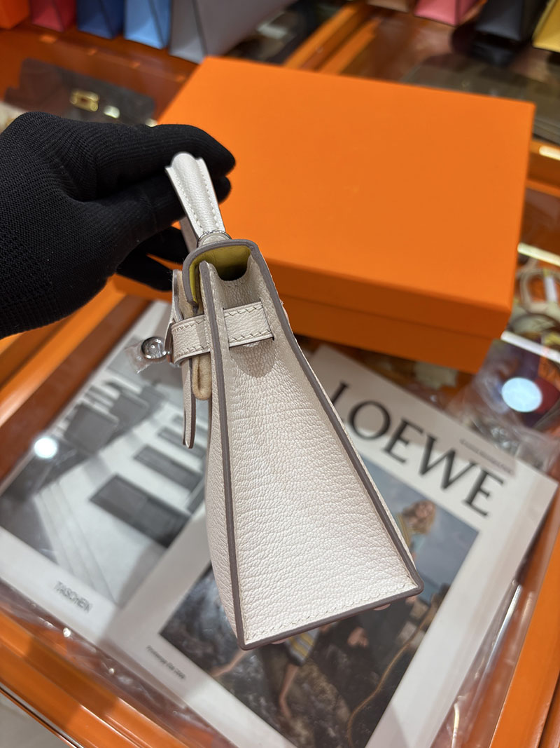 ミニケリー 定価 HERMES ケリーミニ2 外縫い ナタ シェブルミゾル シルバー金具 H073628CKI2 エルメス ケリーミニ2 - 画像 (7)
