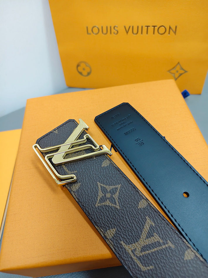 最高級ルイヴィトンスーパーコピー Louis Vuitton ベルト・LV イニシャル 40MM リバーシブル 2634815 ヴィトン ベルト メンズ バックル - 画像 (6)